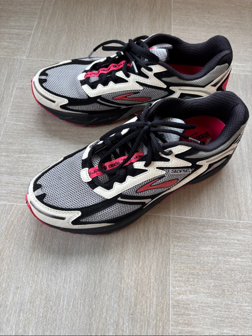 Brooks X Staple Adrenaline GTS 4 Pigeon Pink 9 Women’s M